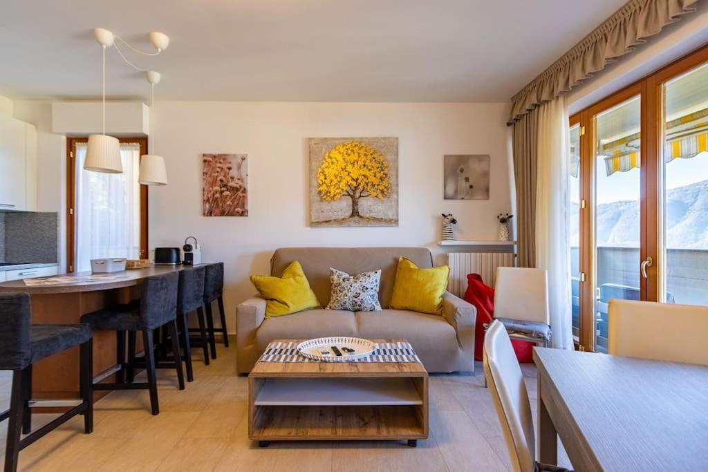 Wraparound Lake Views Bellavista Residence Campione dʼItalia Kültér fotó